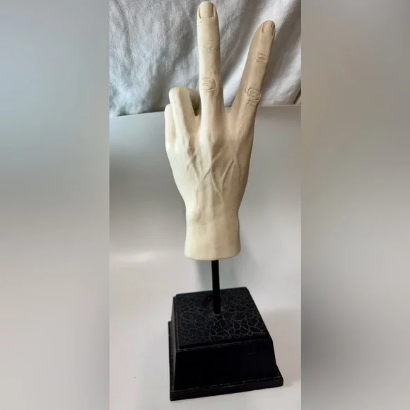 Peace Sign Hand Statue TMS Vitruvian Collection Art Sculpture - Picture 4 of 9